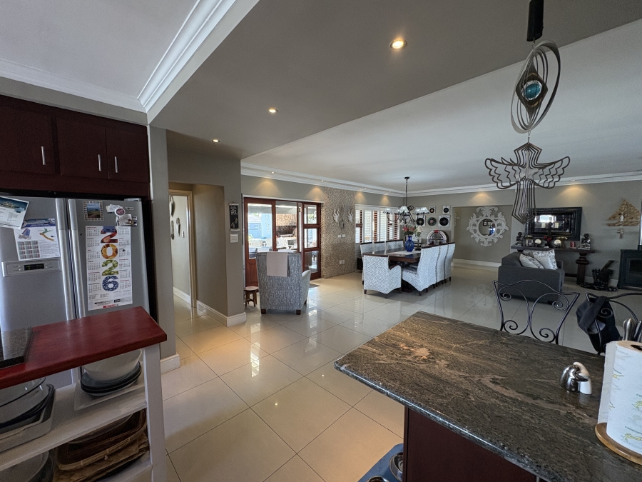 4 Bedroom Property for Sale in Yzerfontein Western Cape